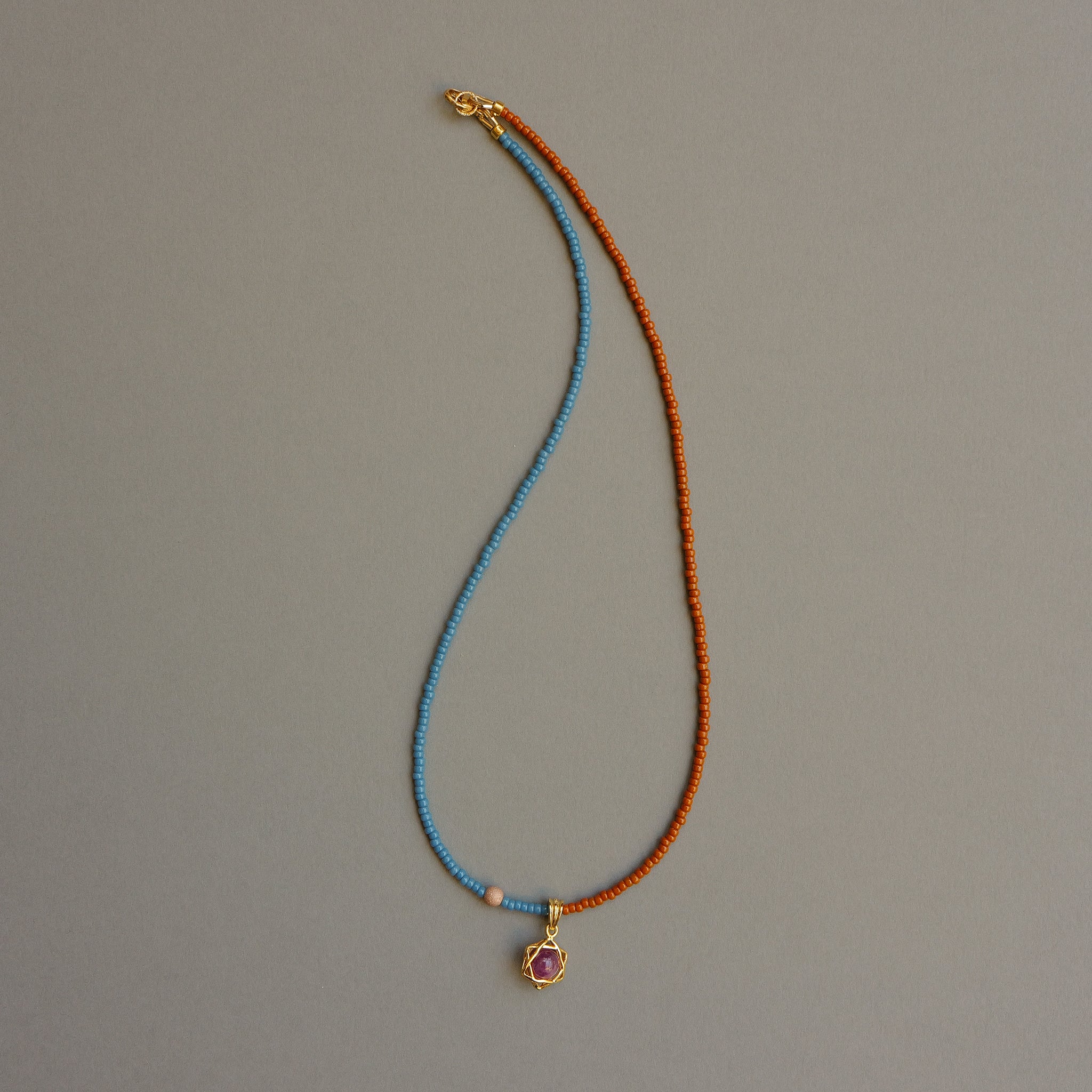 Nefertiti - Crown Necklace