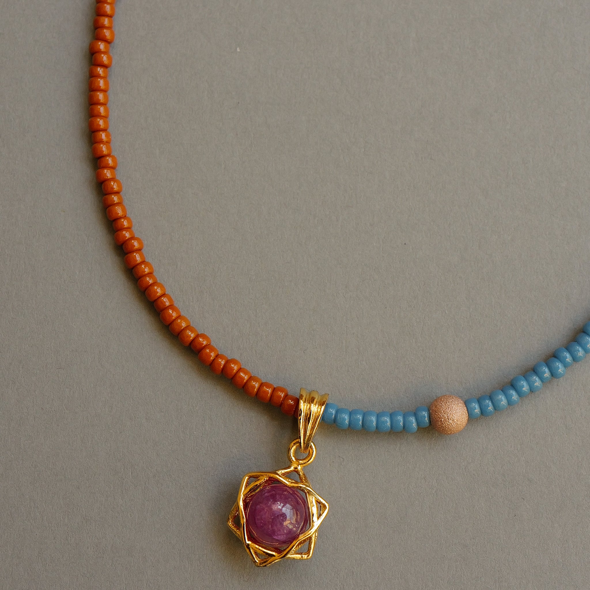 Nefertiti - Crown Necklace